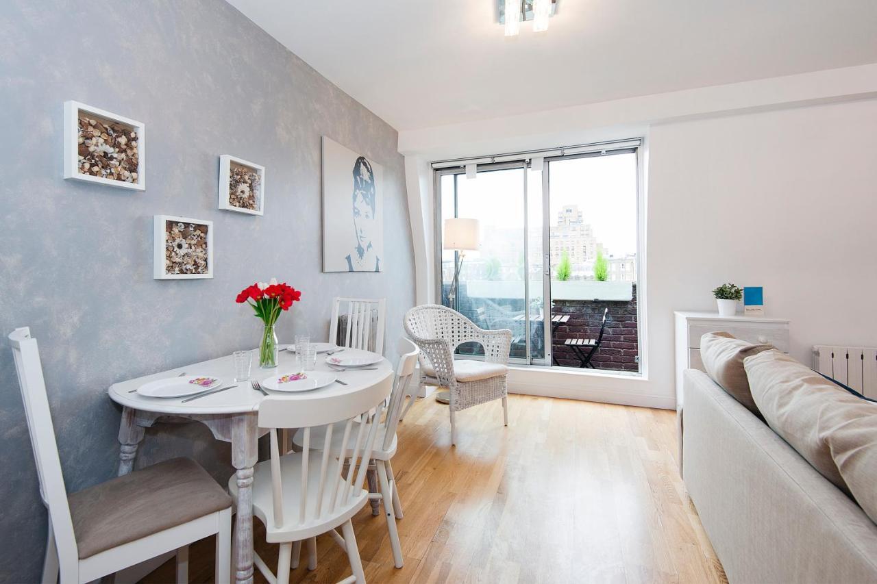 Superior One-Bedroom Apartment Balcony